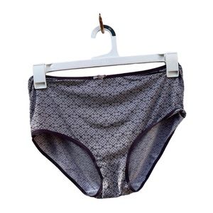 2X Delta Burke grey slimming satin panties